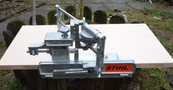 Ручний металевий заточувальний пристрій STIHL FG 2 (56040007501)