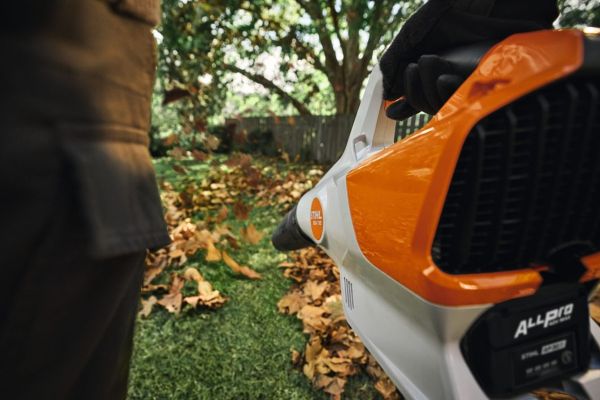 Акумуляторний повітродув STIHL BGA 110 (BA100115904)